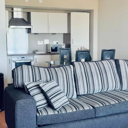 Modern Two Bedroom Apartments Edinburgh Dış mekan fotoğraf