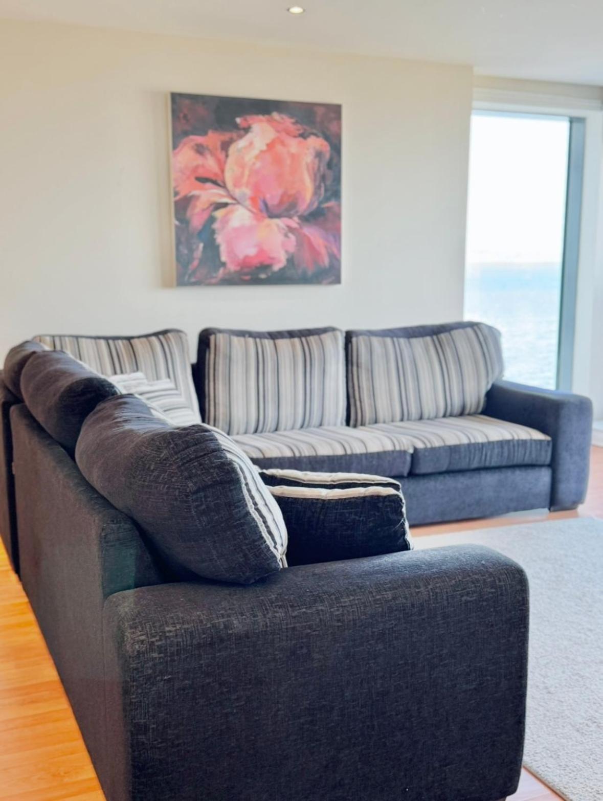 Modern Two Bedroom Apartments Edinburgh Dış mekan fotoğraf