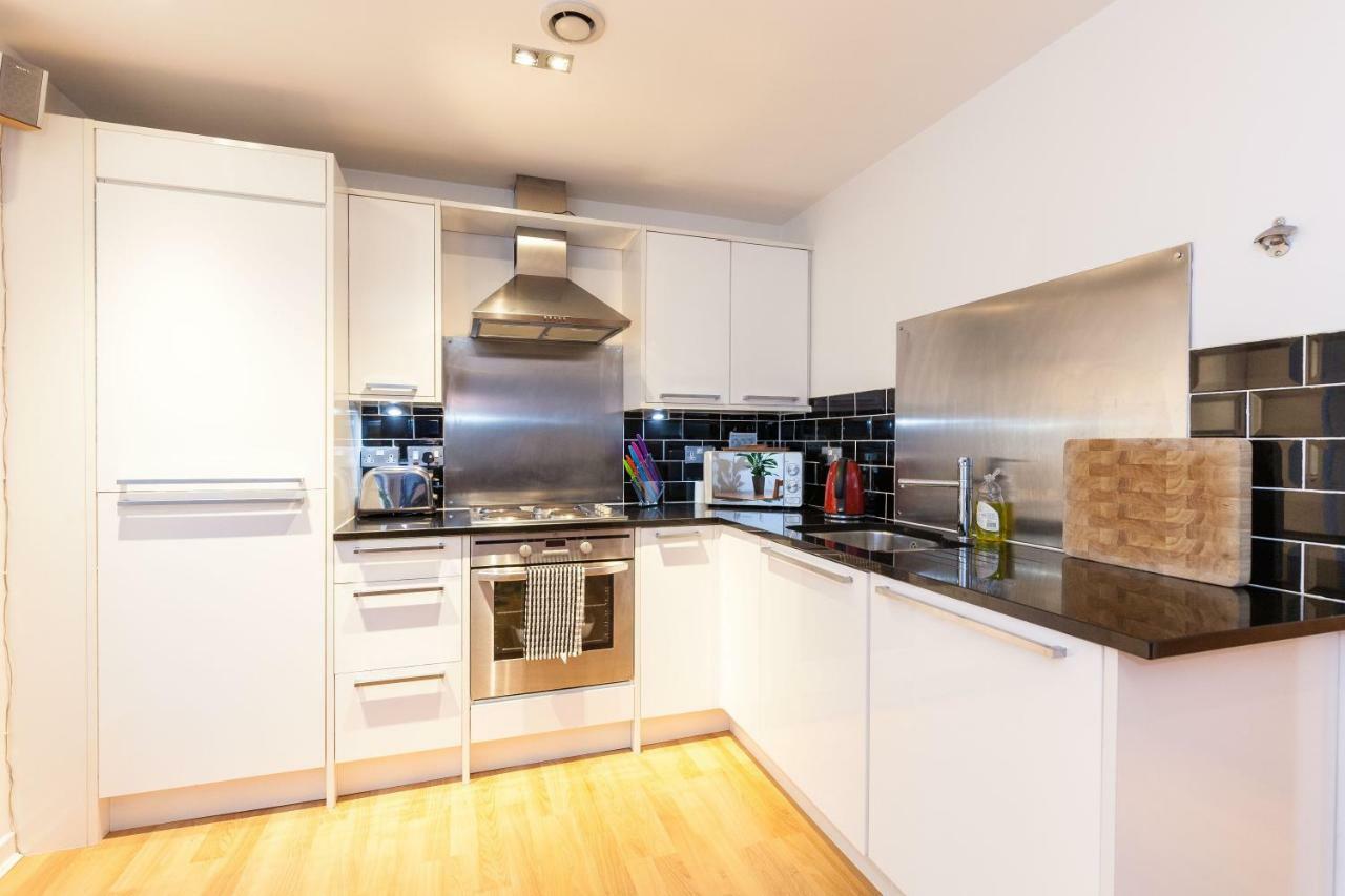 Modern Two Bedroom Apartments Edinburgh Dış mekan fotoğraf